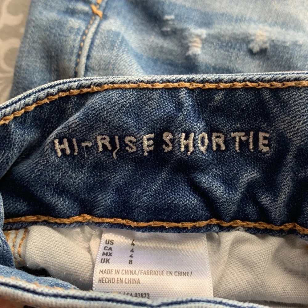 American Eagle AEO High Rise Shorties Size 4 Super Stretch Distressed Shorts EUC